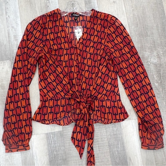 Express NWT retro style tie waist crop top ❤️ - Picture 2 of 5